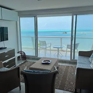 Con Playa Privada Y Vista Al Mar Apartamento